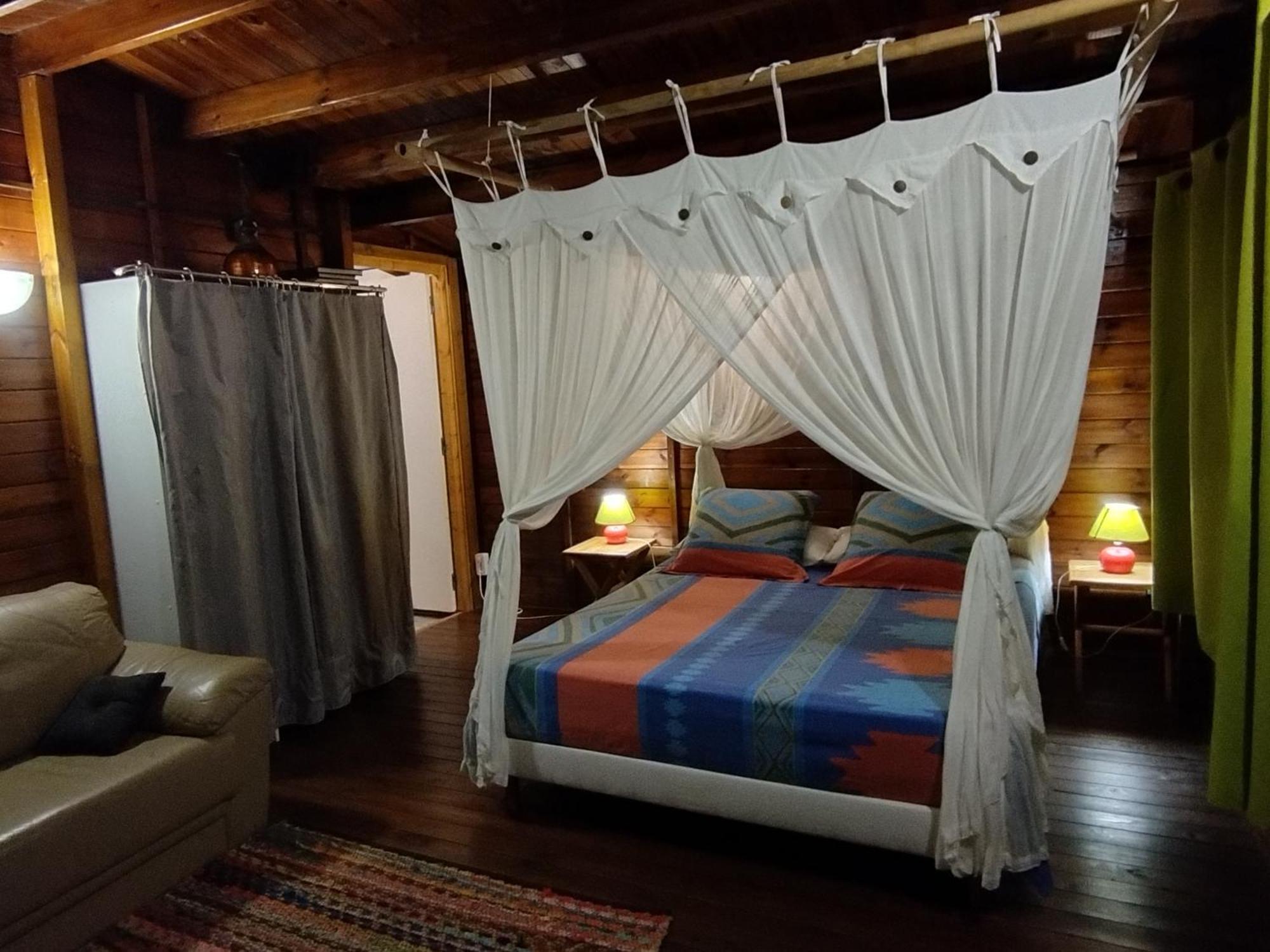 Insolite Arawakane Gites Du Manial Chalet Пуент-Нуар Екстер'єр фото